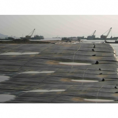 Geotextile Applying _2_.jpg